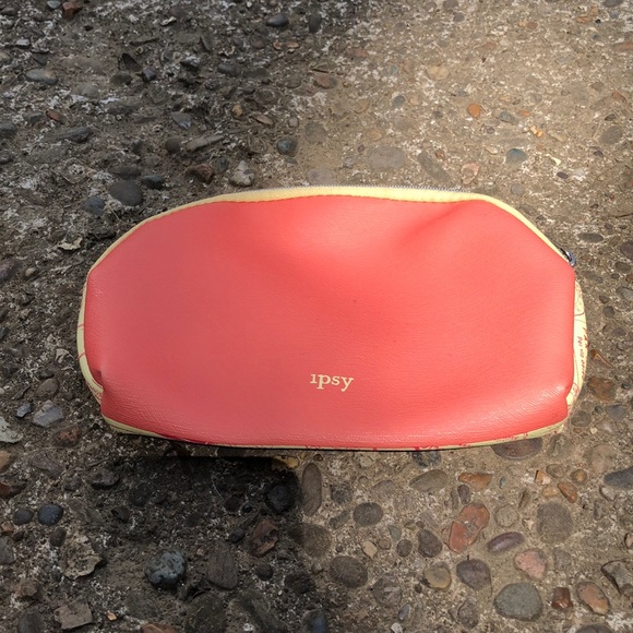 Make Up Bag - Picture 2 of 3